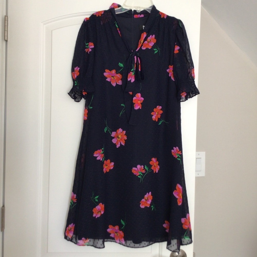 DKNY Navy A Line Floral Short Sleeves Dress size 6